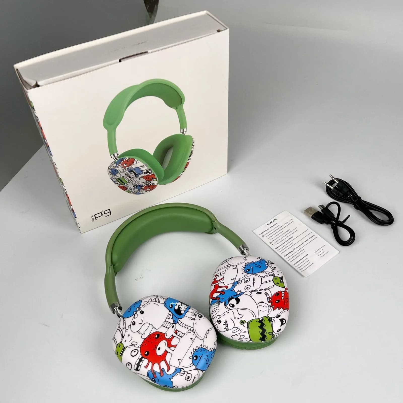 Auriculares Bluetooth Circumaurales Graffiti con Radio FM y Ranura para Tarjeta TF