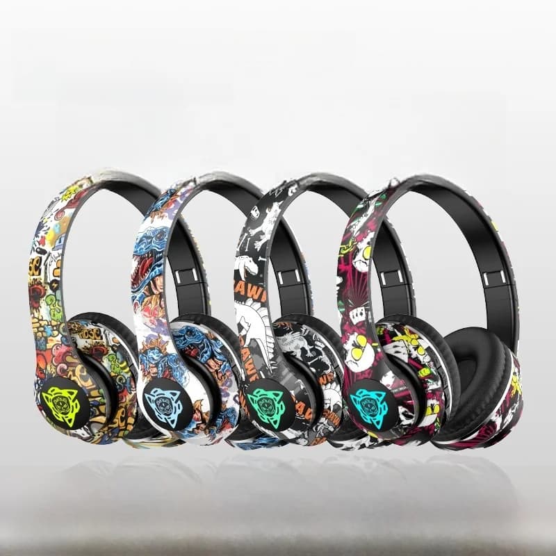 Auriculares Inalámbricos Circumaurales Estilo Graffiti con Radio FM y Ranura para Tarjeta TF