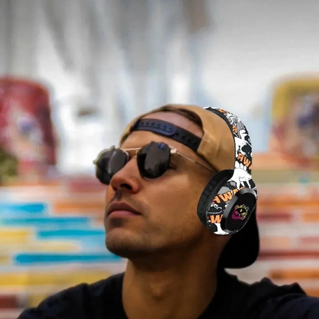 Auriculares Bluetooth supraaurales con radio FM y luces LED