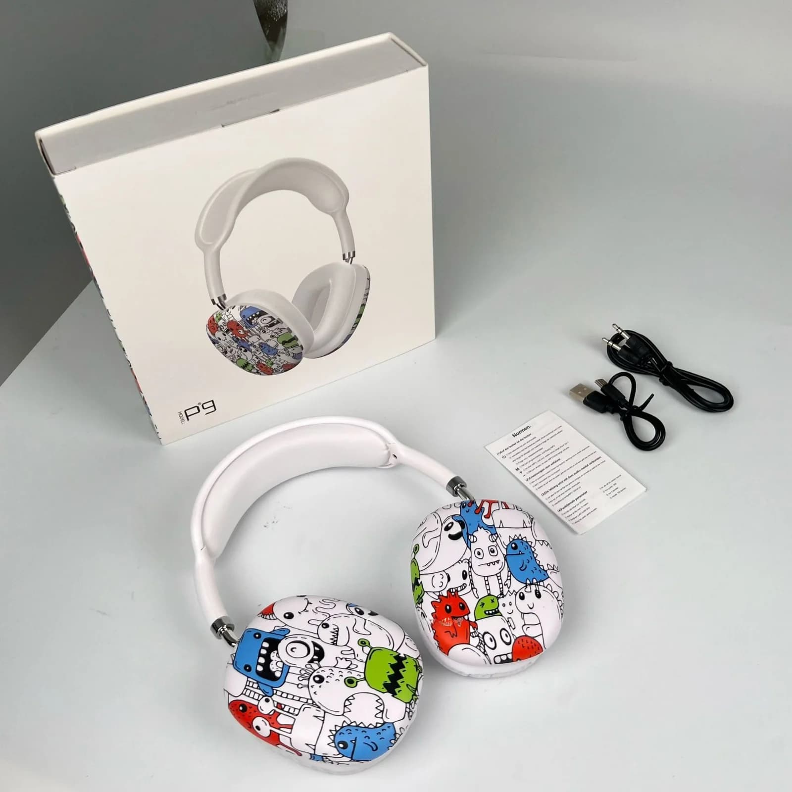 Auriculares Bluetooth Circumaurales Graffiti con Radio FM y Ranura para Tarjeta TF